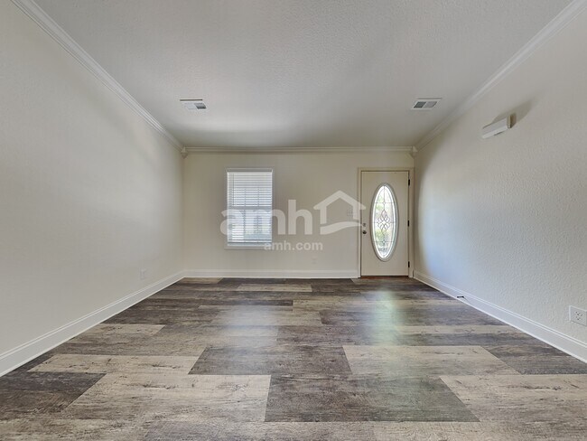 Building Photo - 7648 Applecross Rd