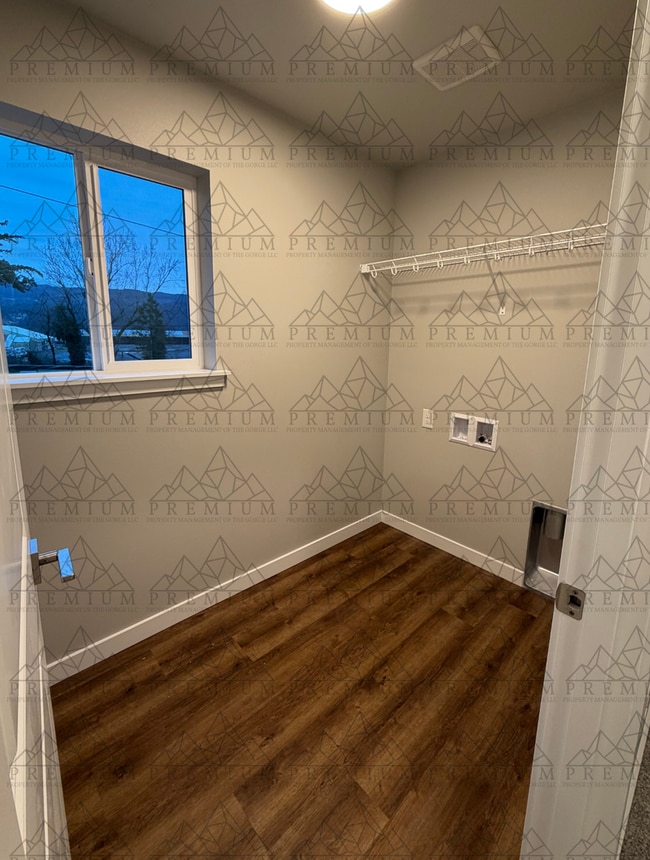 Building Photo - 1st MONTH FREE - 3 BED 2.5 BATH NEW BUILD!