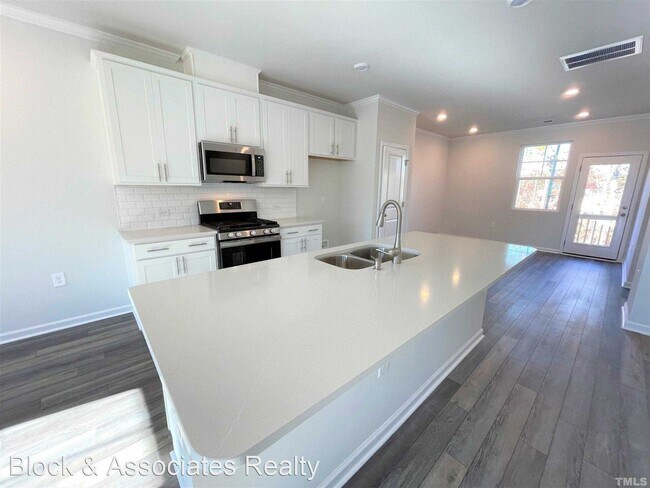 Building Photo - 3 br, 3.5 bath House - 1030 Shoreside Dr