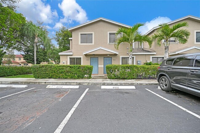 Foto del edificio - 4930 S University Dr