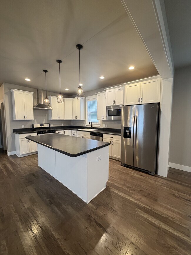 Building Photo - 1826 Walter Creek Blvd