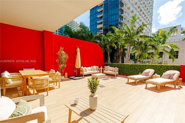 Foto del edificio - 90 NE 32nd St