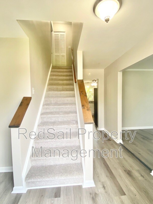 Foto del edificio - 13 Sandpiper Ct