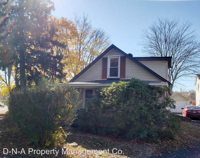 Building Photo - 2 br, 1 bath House - 1115 Appenzeller Ave