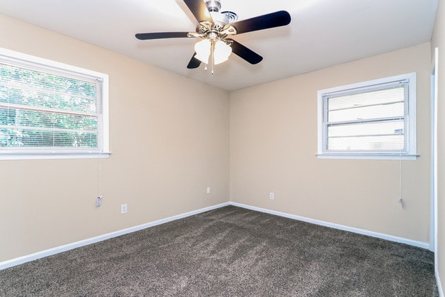 Building Photo - Another Great Conrex Home!