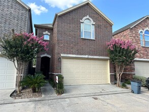 Building Photo - 5151 Oasis Park Ln