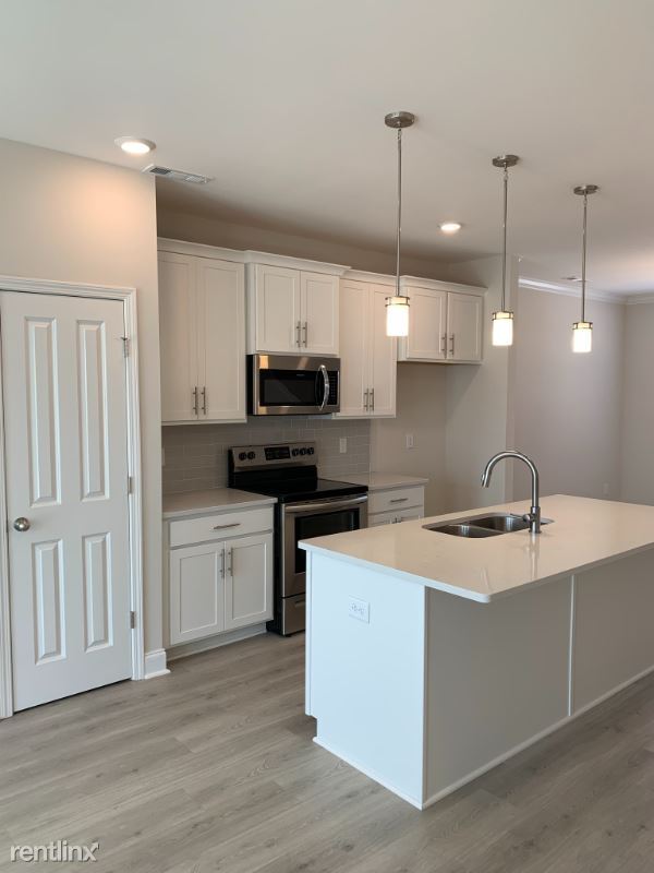 Building Photo - 2 br, 2.5 bath Townhome - 839 Westcott Ln