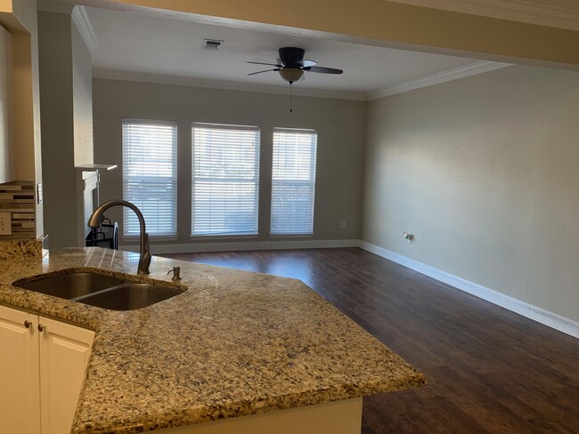 Building Photo - 11603 Tomahawk Creek Pky