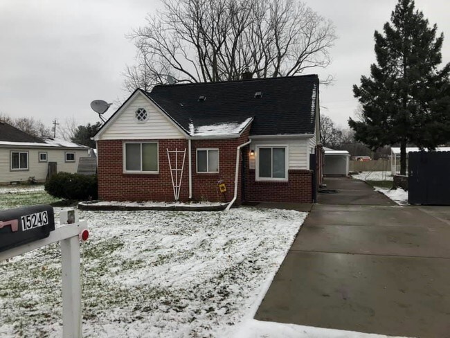 Foto del edificio - 15243 Beech Daly Rd