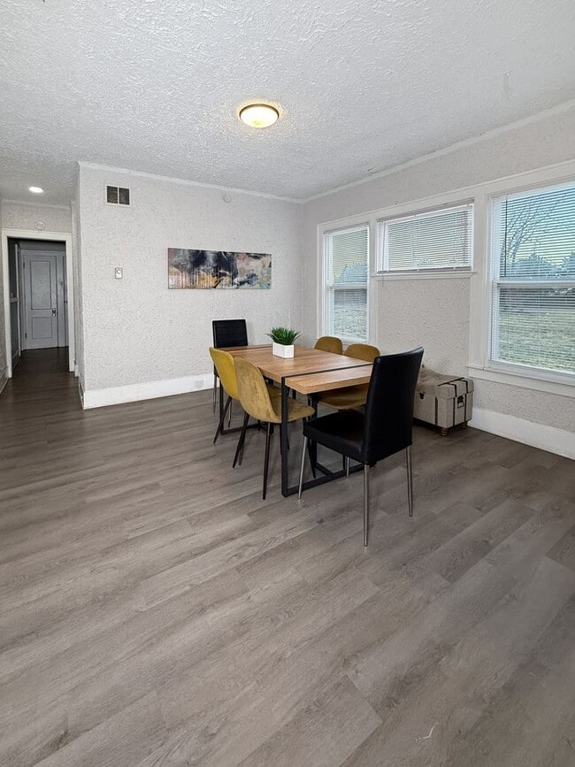 Building Photo - Calvert Duplex (The Shirley)