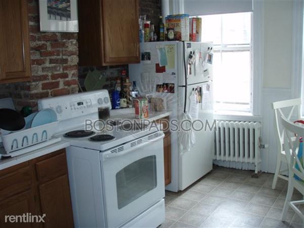 Building Photo - 56 Garden St