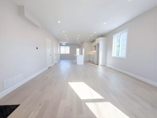 Building Photo - 26 Haight St