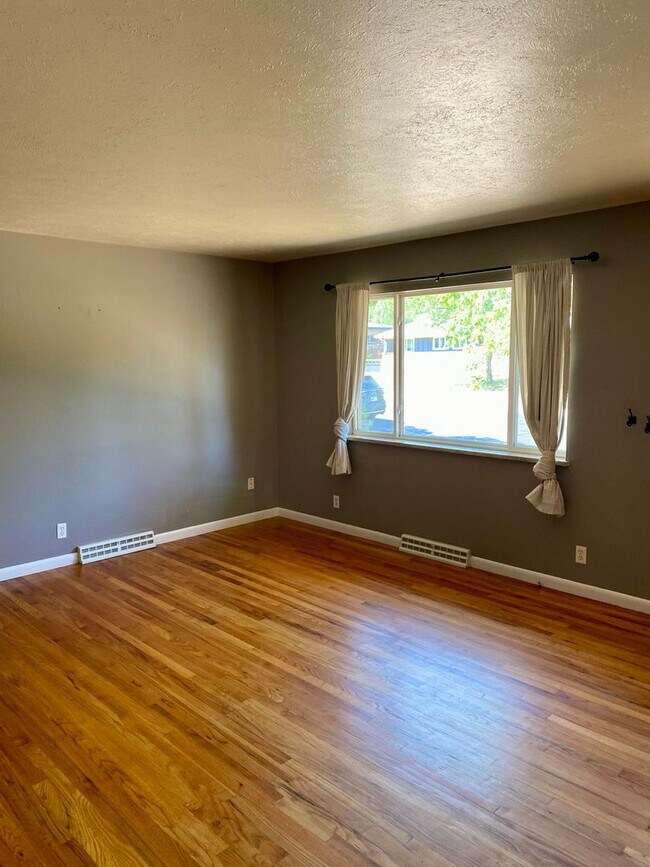 Foto del edificio - Available for 2026-2027 Fall Pre-Leasing! ...