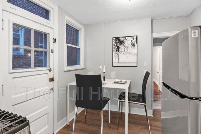 Foto del edificio - 7415-7417 Penn Ave