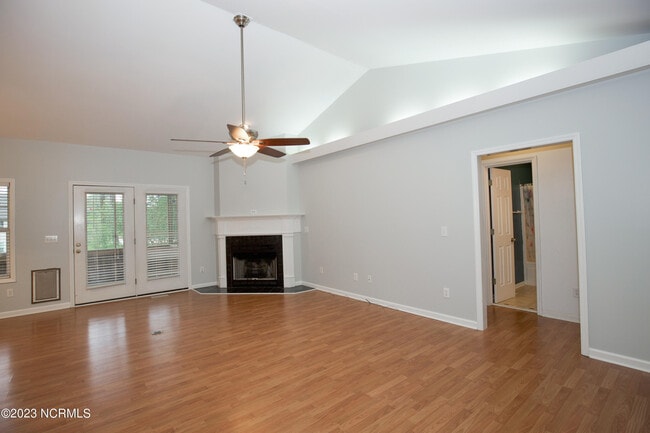 Building Photo - 110 Ravenglass Dr