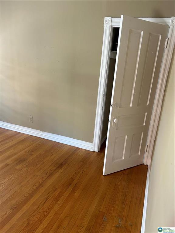 Foto del edificio - 922 W Court St