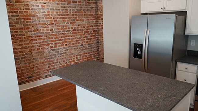 Foto del edificio - 26 N McLean Blvd