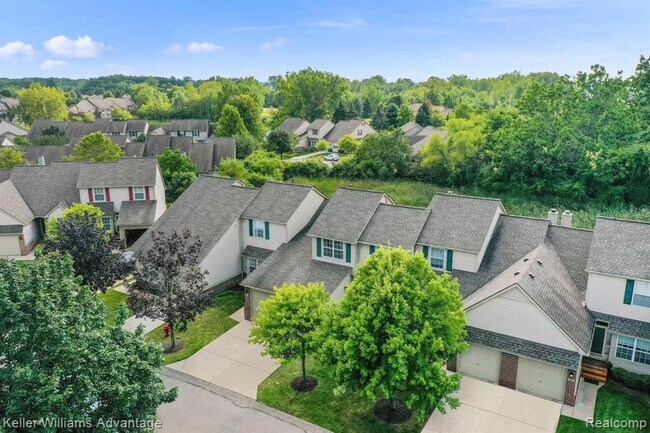 Building Photo - 31173 Livingston Dr