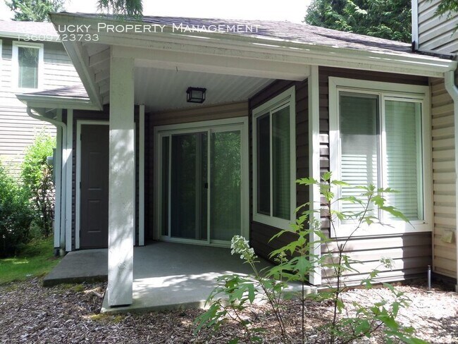 Building Photo - 5000 NW Village Park Dr