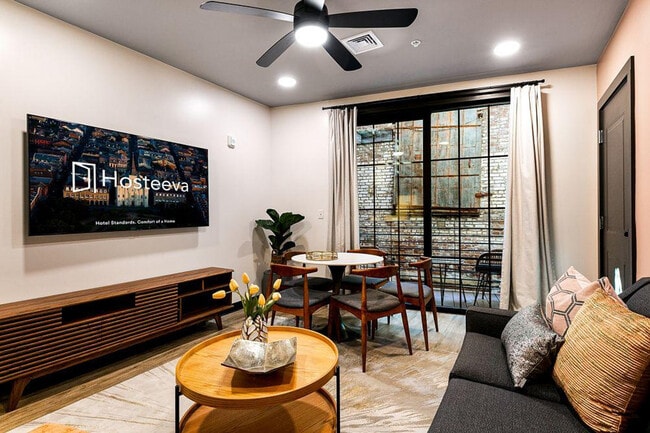 Foto del edificio - 611 Commerce St