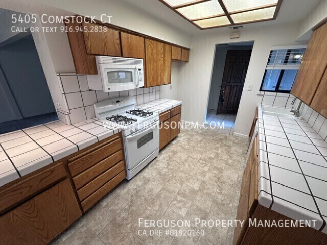 Foto del edificio - 5405 Comstock Ct