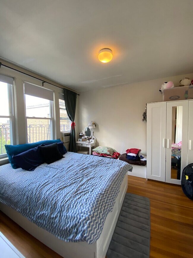 Foto del edificio - Beautiful 2 Bedroom Apt.