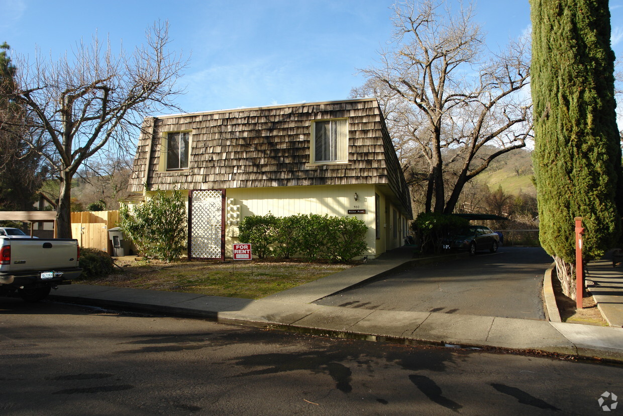 Primary Photo - Multi-family