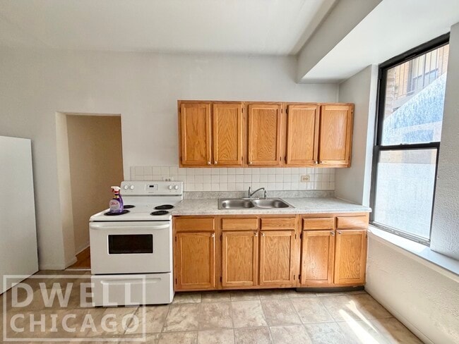 Building Photo - 2331 N Kedzie Blvd