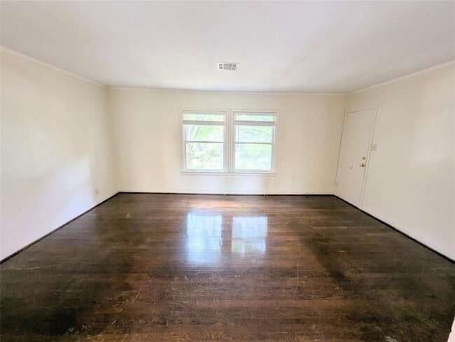 Building Photo - 1406 Castle Ct