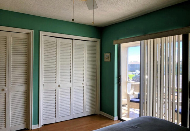 Building Photo - 680 Horizon W