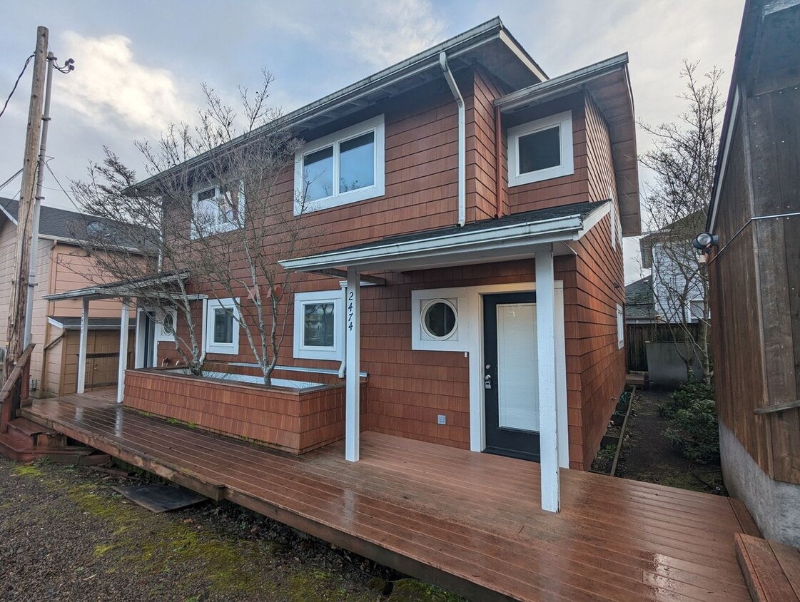 Beautiful 2-Bedroom, 2.5-Bath Condo Near A... - Beautiful 2-Bedroom, 2.5-Bath Condo Near A...