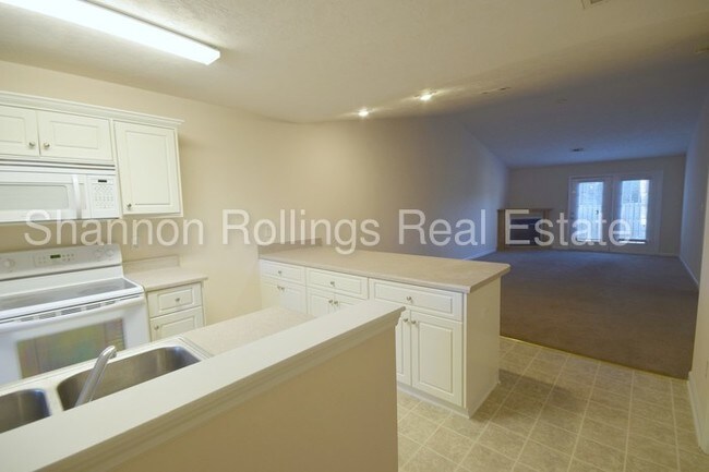 Foto del edificio - 1205 Longpoint Dr