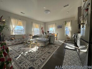 Building Photo - 90 Antwerp St