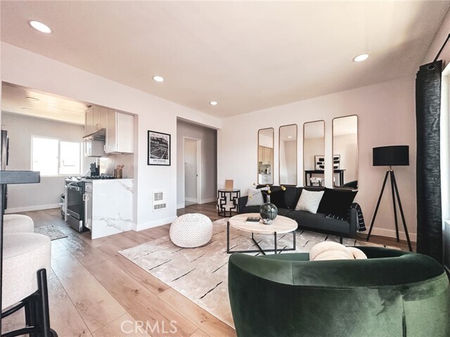 Foto principal - 1057 E Hyde Park Blvd