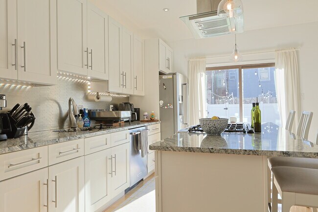 Foto del edificio - 2170 E Cumberland St