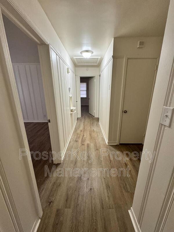 Foto del edificio - 3543 Berkley Dr