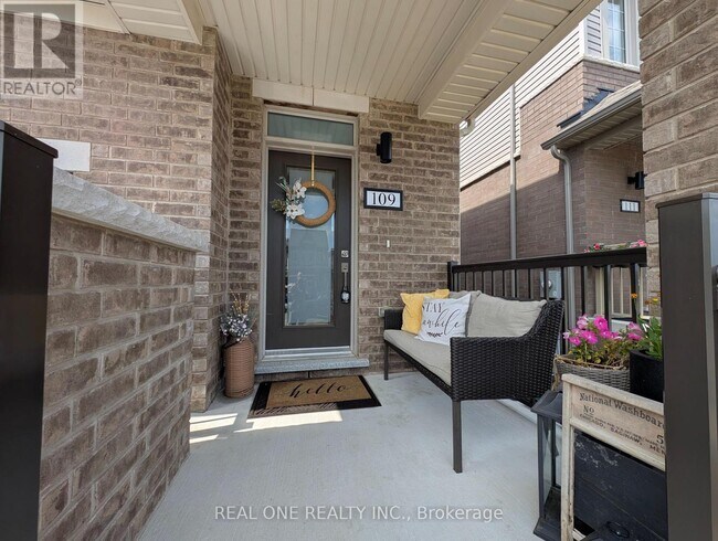 Photo du bâtiment - 109 Sagewood Ave