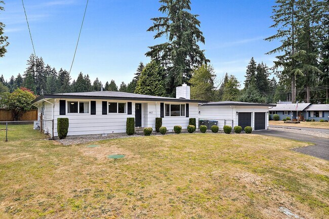 Building Photo - Woodland Creek Rambler on Corner lot with large yard