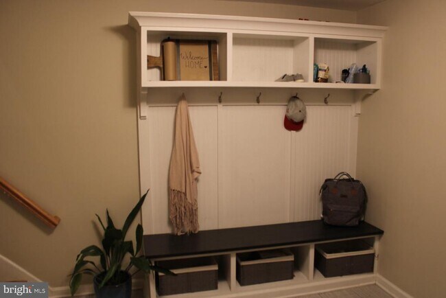 Foto del edificio - 3314 Spring Ln