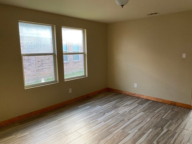 ¡Comedor formal - 513 Paddle Dr