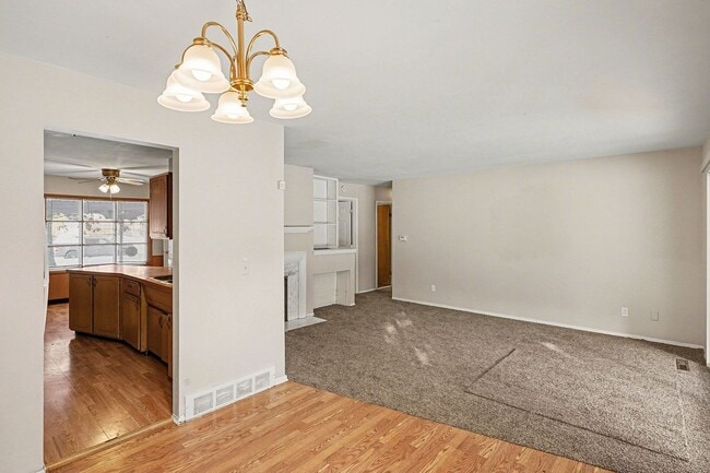 Building Photo - AVAILABLE NOW!  KEARSLEY SCHOOLS!