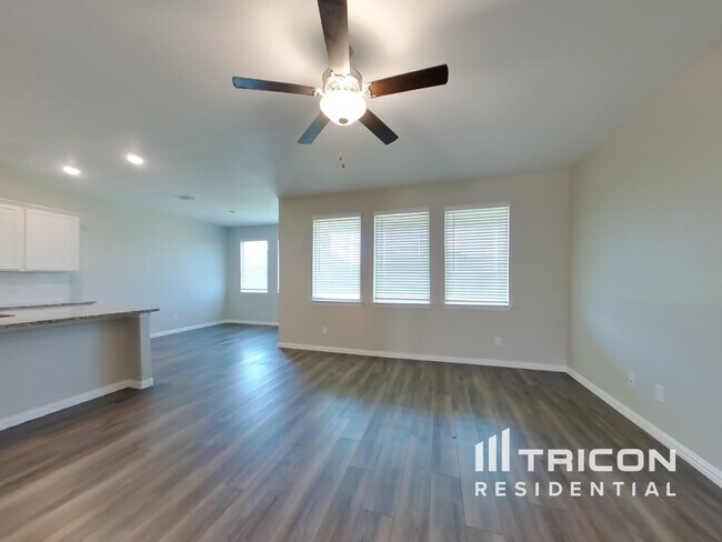 Foto del edificio - 932 Skytop Dr