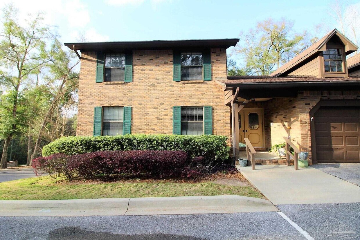 Primary Photo - 4831 E Olive Rd