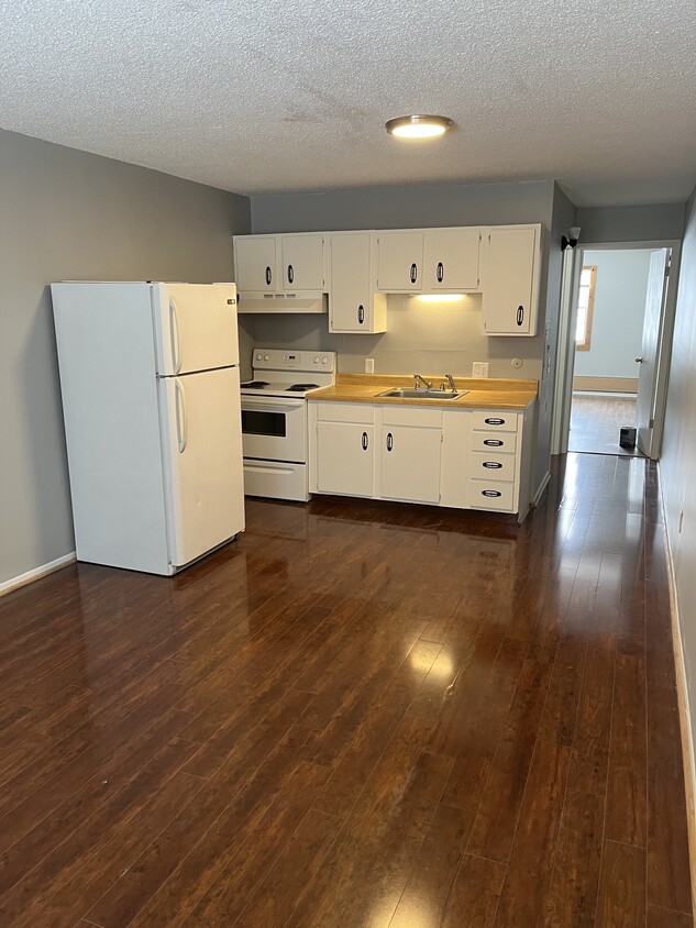 Primary Photo - 24 Knox Dr