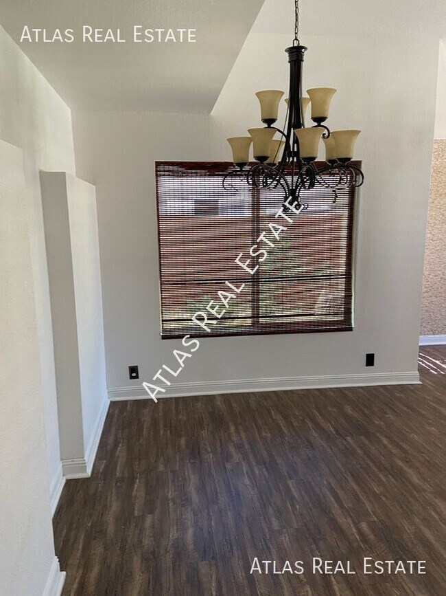 Foto del edificio - 2363 W Hemlock Court