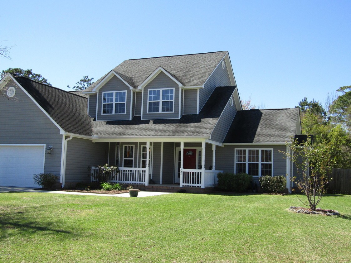 323 Foster Creek Rd, Swansboro, NC 28584 House Rental in Swansboro