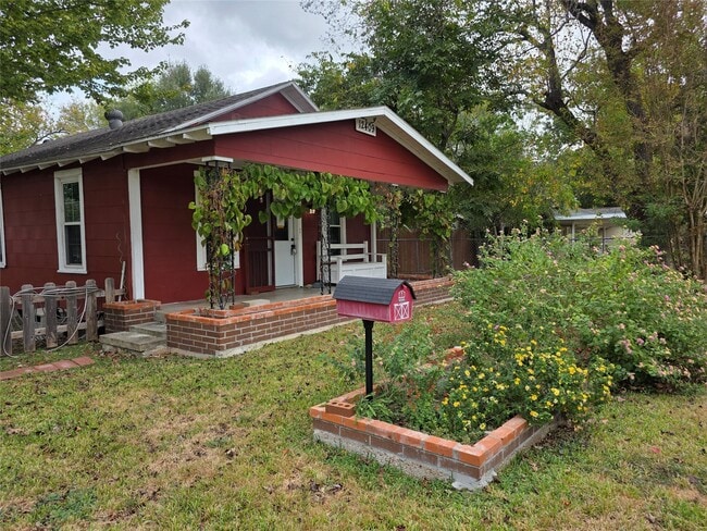 Building Photo - 12409 Dumas St