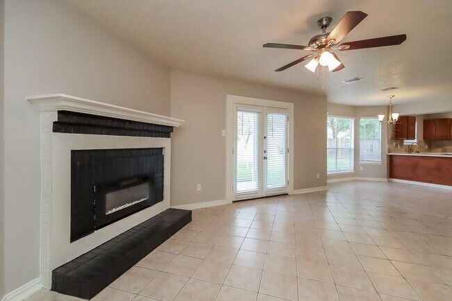 Foto del edificio - 8310 Woodland Willows Dr