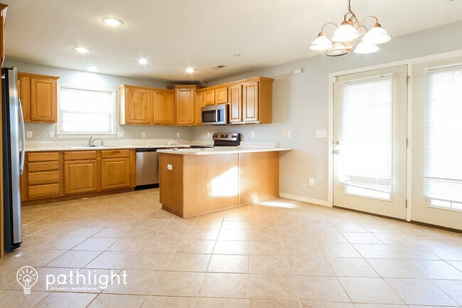 Building Photo - 920 East Weldon Drive