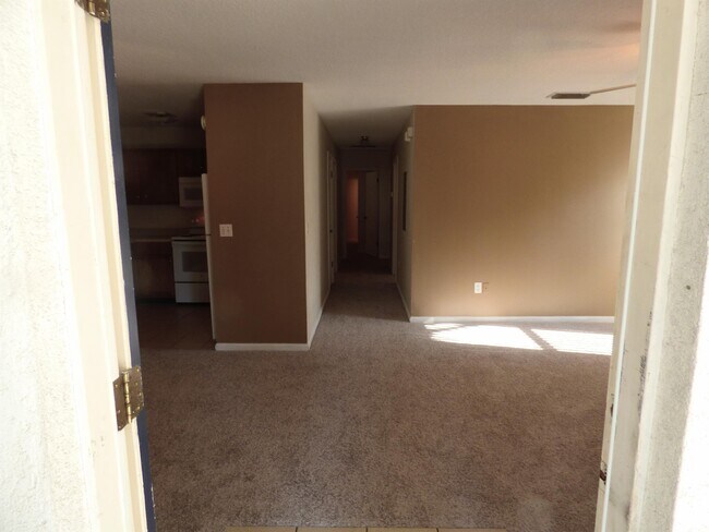 Foto del edificio - 3719 Brentwood Blvd